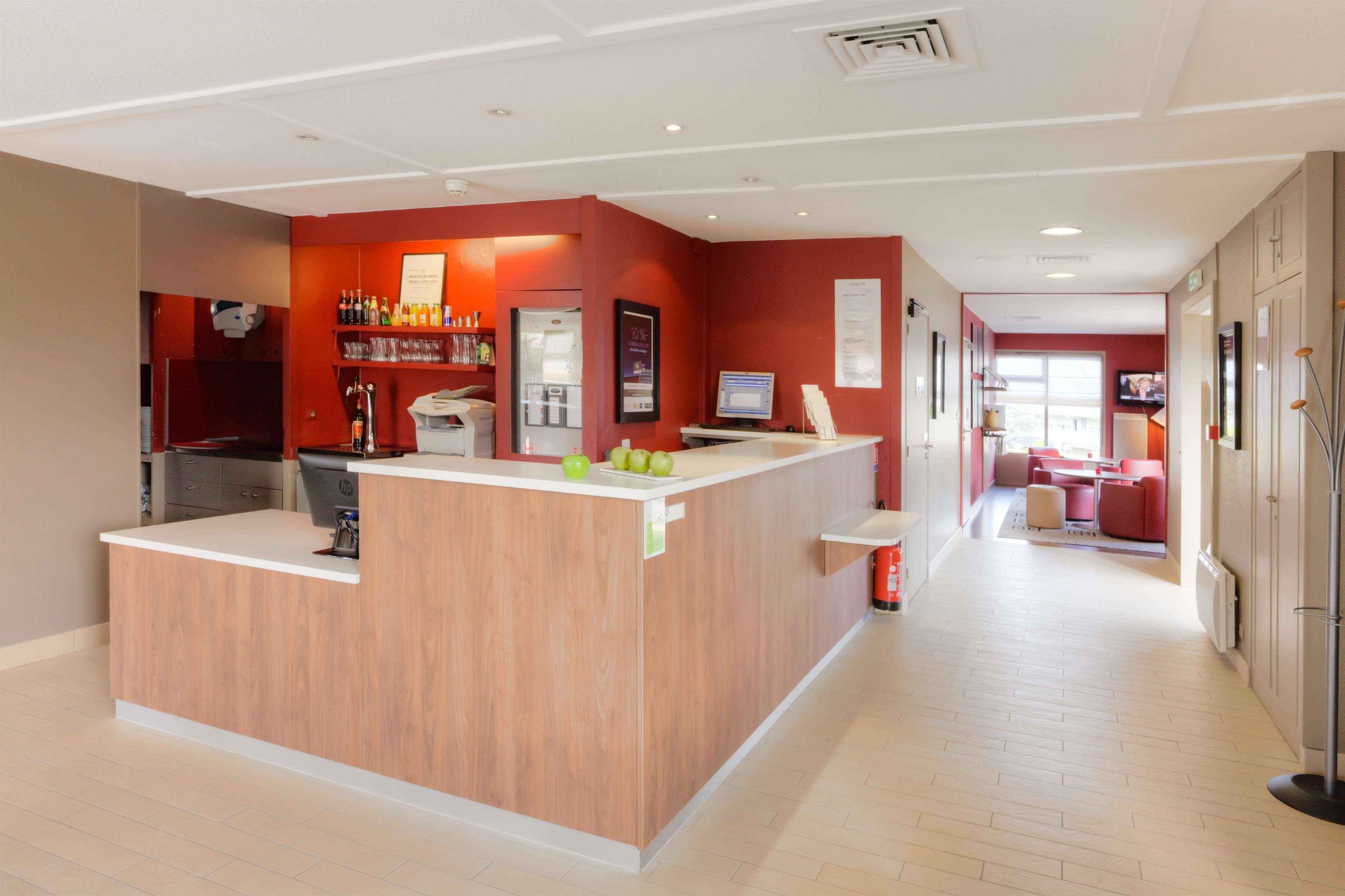 Campanile Poitiers Hotel Екстериор снимка